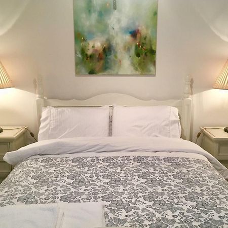 Beautiful 1Br Apartment In Historic St Aubin House Extérieur photo