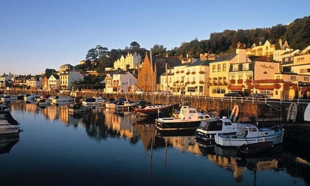 Beautiful 1Br Apartment In Historic St Aubin House Extérieur photo